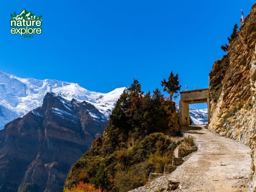 Short Annapurna base camp trek surrounding image 